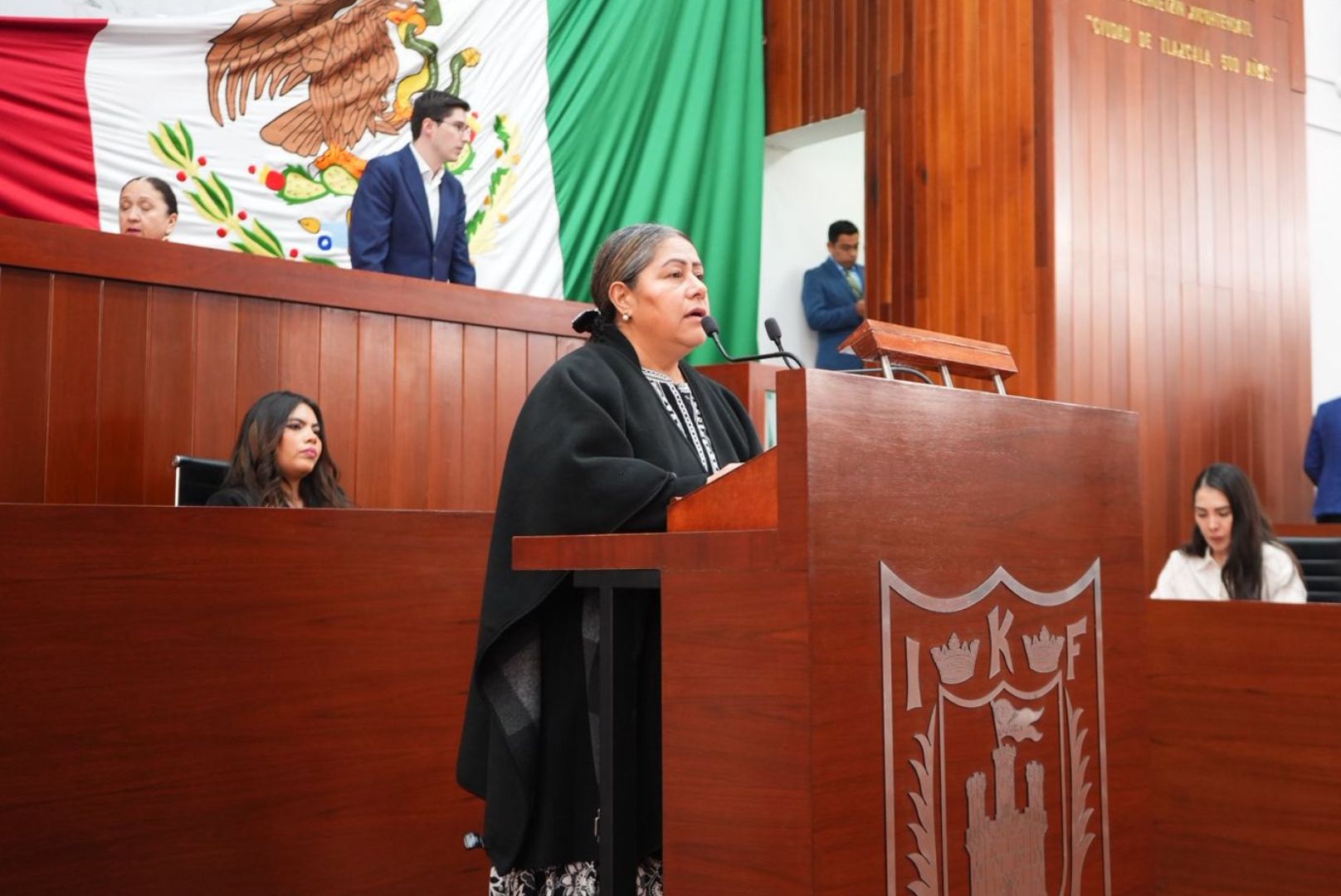 Blanca Águila pide transparentar gira de comitiva estatal por España; cuestiona resultados de 7 viajes internacionales